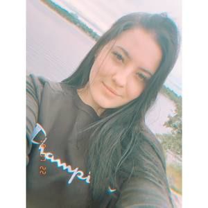 Meet your Posher, Cassandra